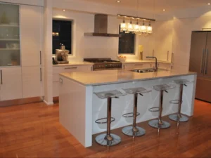 The Wordpress site features a portfolio of Ulli's kitchen installation work designed for strong graphic impact.